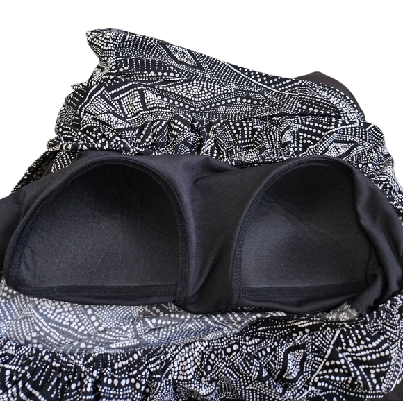 Caribbean Joe Black and White Rouched Side Built In Bra Tankini Top Size 14 - Picture 4 of 8